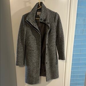 H&M Gray Trench Coat with Wool-Blend Fabric and Tailored Silhouette